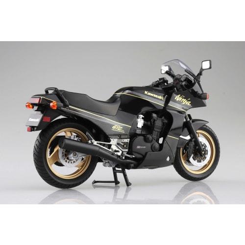 Aoshima Bunka Kyozai (AOSHIMA) Skynet 1/12 Scale Complete Kawasaki GPZ900R Motorcycle, Black/Gold