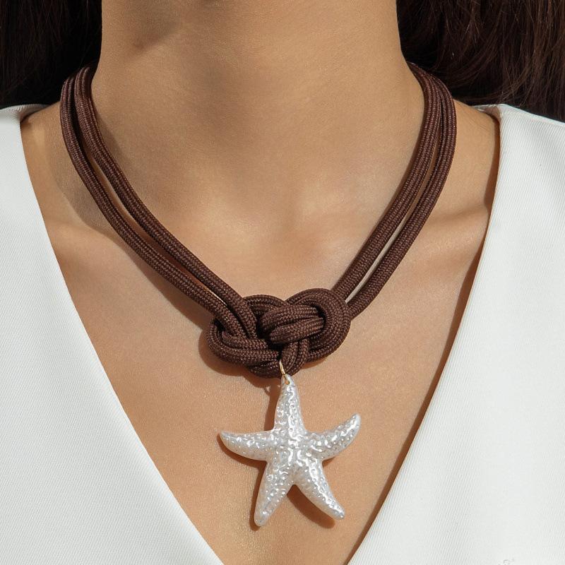 Accessories, knotted leaves, starfish scallops, exaggerated necklaces, simple drawstring pendant necklaces