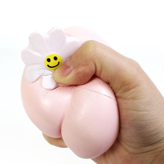 Slow-Rising Butt Peach Squeeze Toy with Smile Flower Soft PU Fidget
