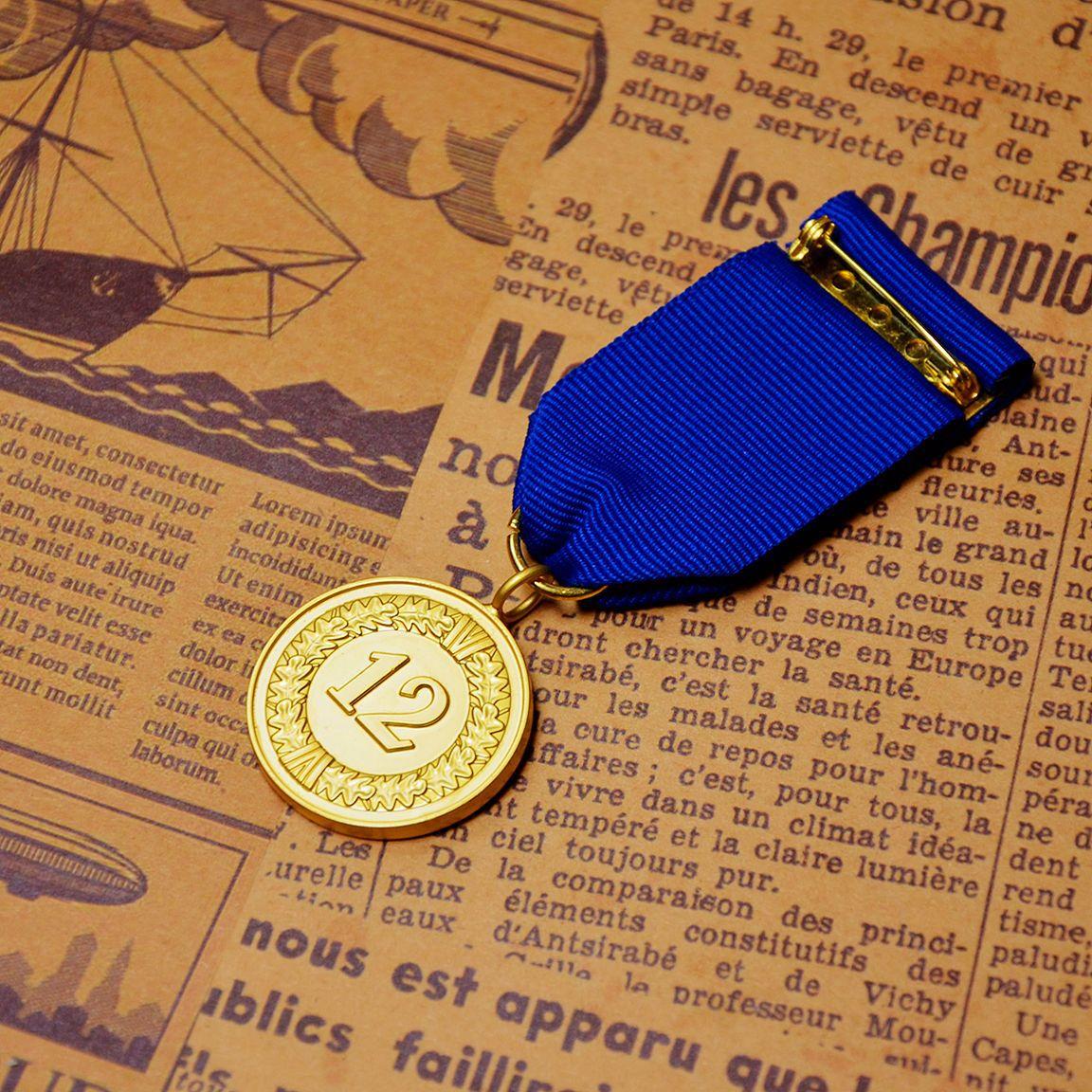 

Прусська службова медаль, Знак Залізного хреста, Іноземна пам ятна медаль, Золота медаль пошани, Знак, Різдвяний подарунок, Наповнювачі для панчох