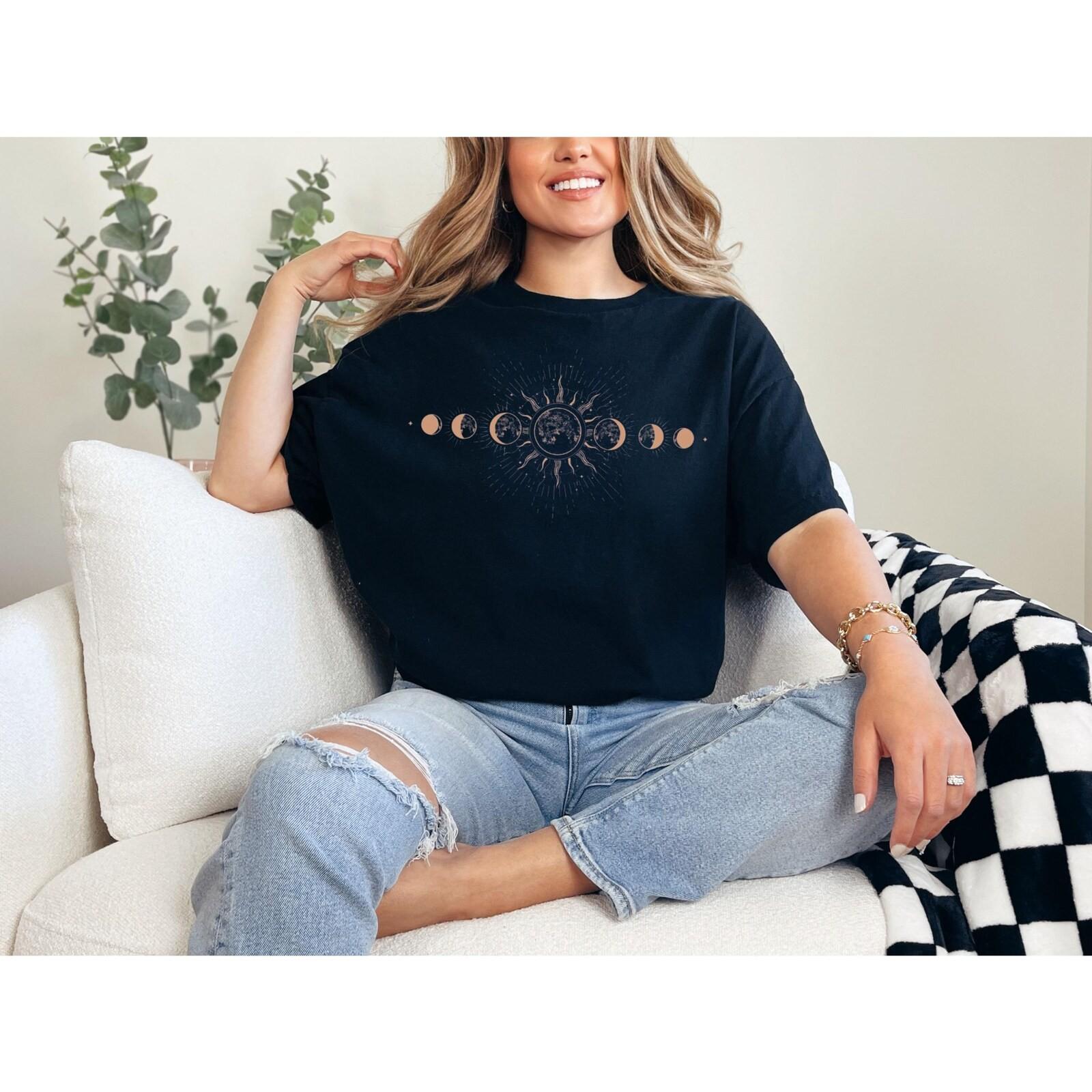 #32 Celestial Shirt, Moon Phase T-shirt, Moon Outfit, Spiritual Moon Navy T-Shir XXXXL