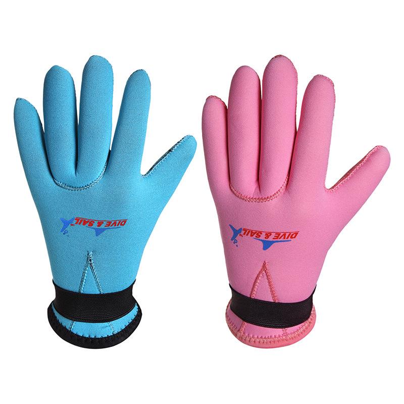 3MM Children's Non-Slip Neoprene Swimming Gloves - Warm, Anti-Abrasion, Anti-Scratch Diving and Snorkeling Hand Protection.