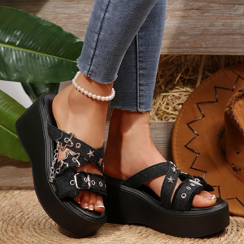 Women's Punk Style Slide Sandals with Chunky Sole, Metallic Star Chain Accents, and Buckle Straps - Black Open-Toe Platform Shoes for Casual Summer