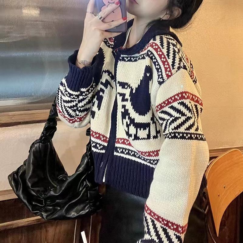 Korean version of the retro contrast color long-sleeved thick sweater, autumn and winter new lazy style short knitted cardigan jacket