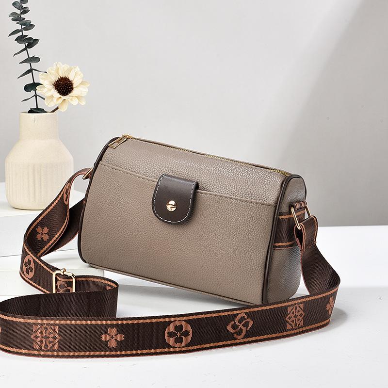 Women's bag Boston Internet celebrity versatile pillow bag simple shoulder messenger bag Shiling bag women's wholesale senior sense