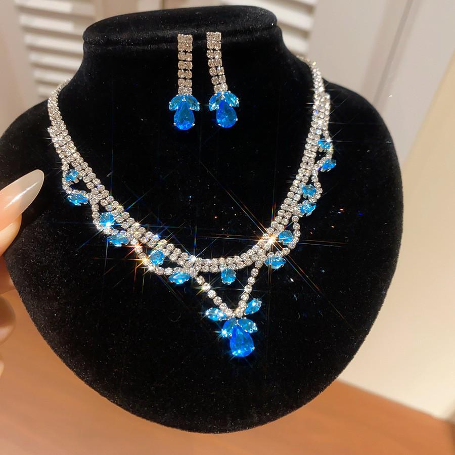 Set di Orecchini e Collana con Diamanti a Goccia: Lussuosa Collana Girocollo con Pendente Gioiello per Donna