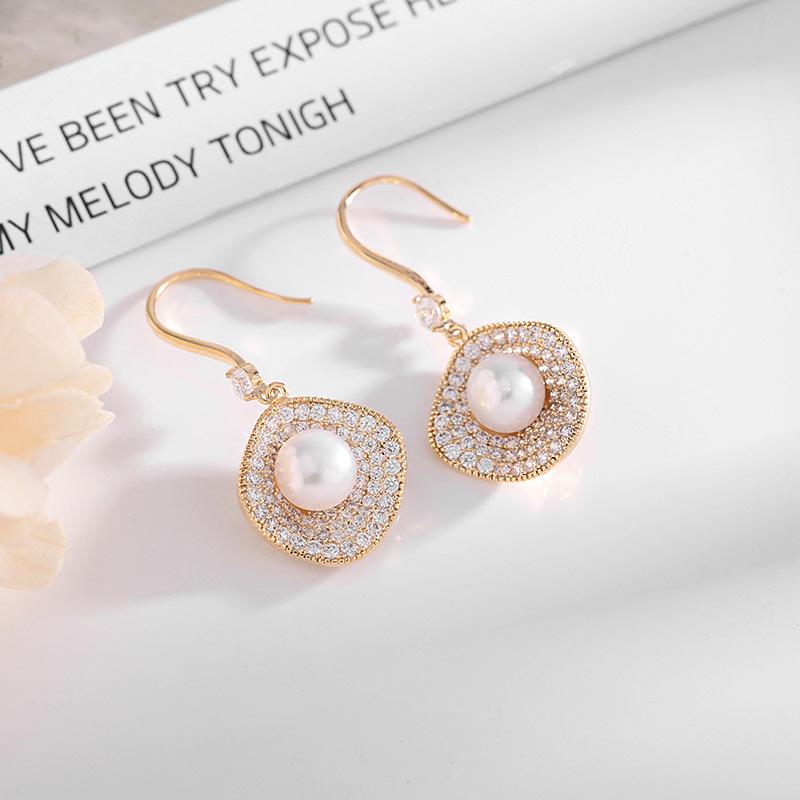 Natural Freshwater Pearl Geometric Earrings for Women Pendientes Micro Pave Cubic Zirconia Earring Designer Fashion Jewellery