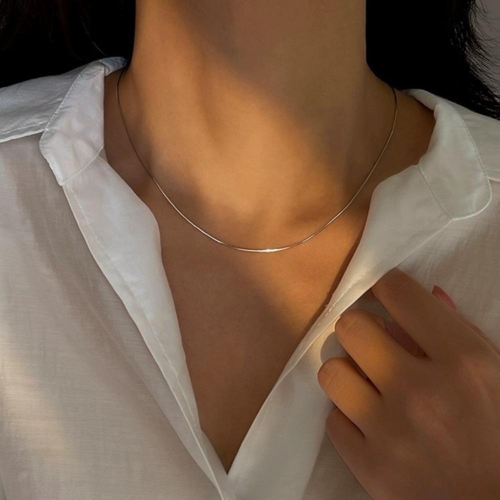 Collana Leggera Elegante Collana Girocollo a Catena Serpente per Donne Gioiello Regalo Catena Sottile Osso di Serpente Regali