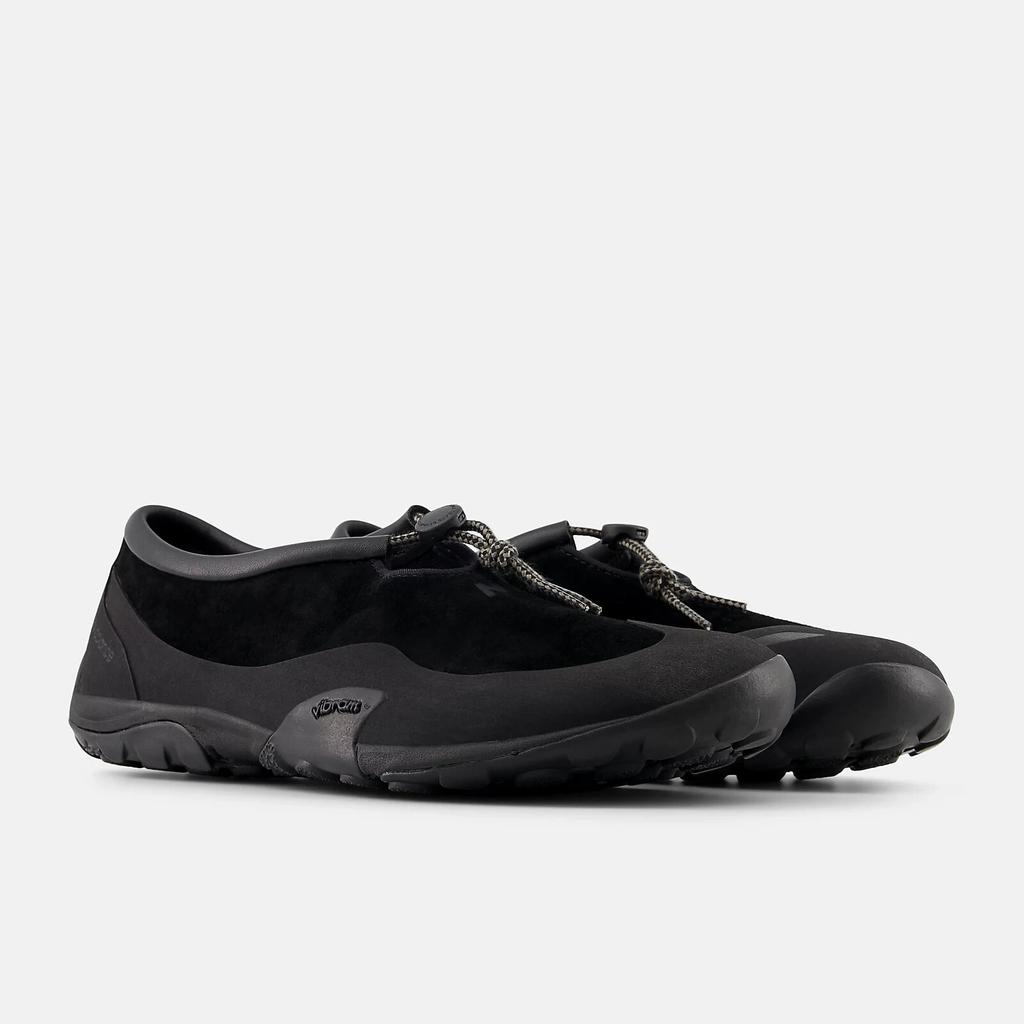MT10TDS Tokyo Design Studio A New Balance Minimus Black Dockside (Men's)