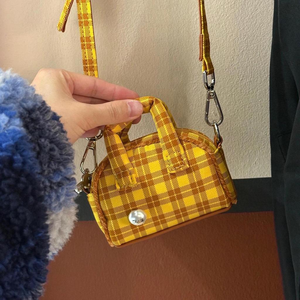 2025 new yellow plaid mini messenger bag earphone bag change bag spring and summer cute ins women's handbag tide