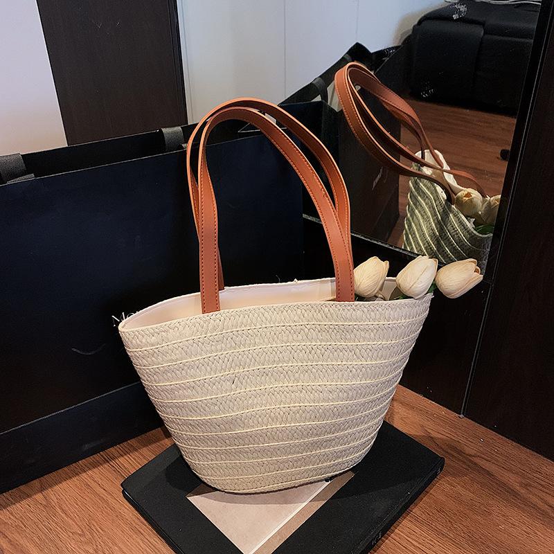 

Woven bag women s summer 2025 new trendy fashion straw bag casual large capacity shoulder bag niche underarm bag