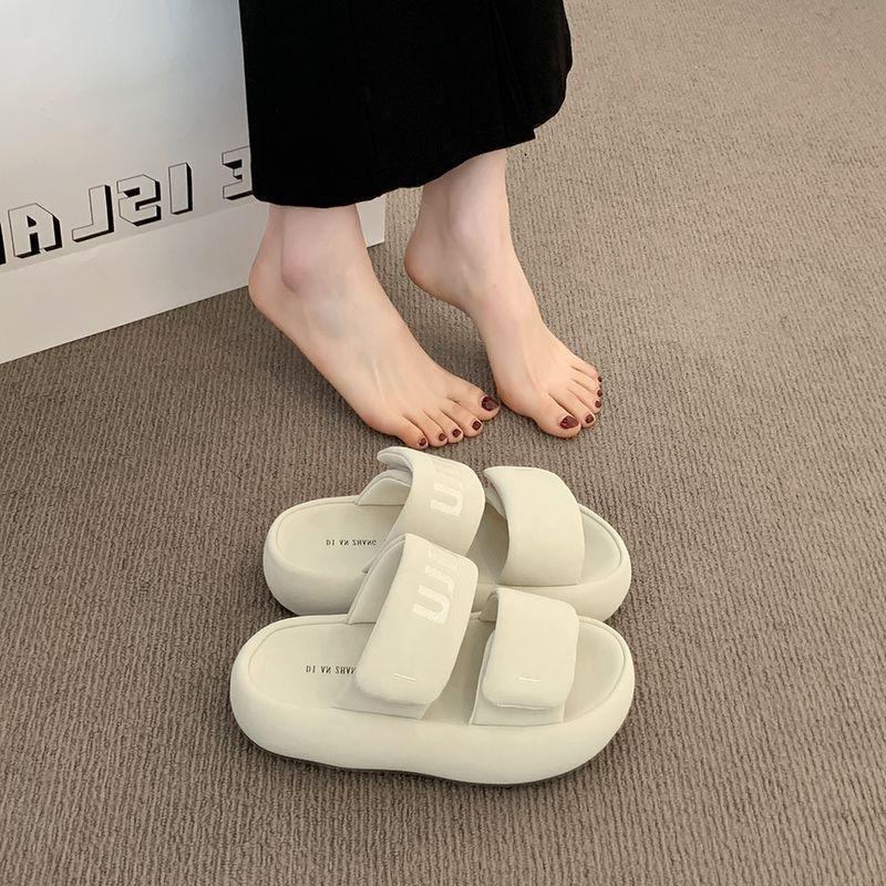 Stepping on shit feels cool, slippers for women's summer wear 2025 new models with skirts, thick-soled beach sandals, fashionable pregnant women's o