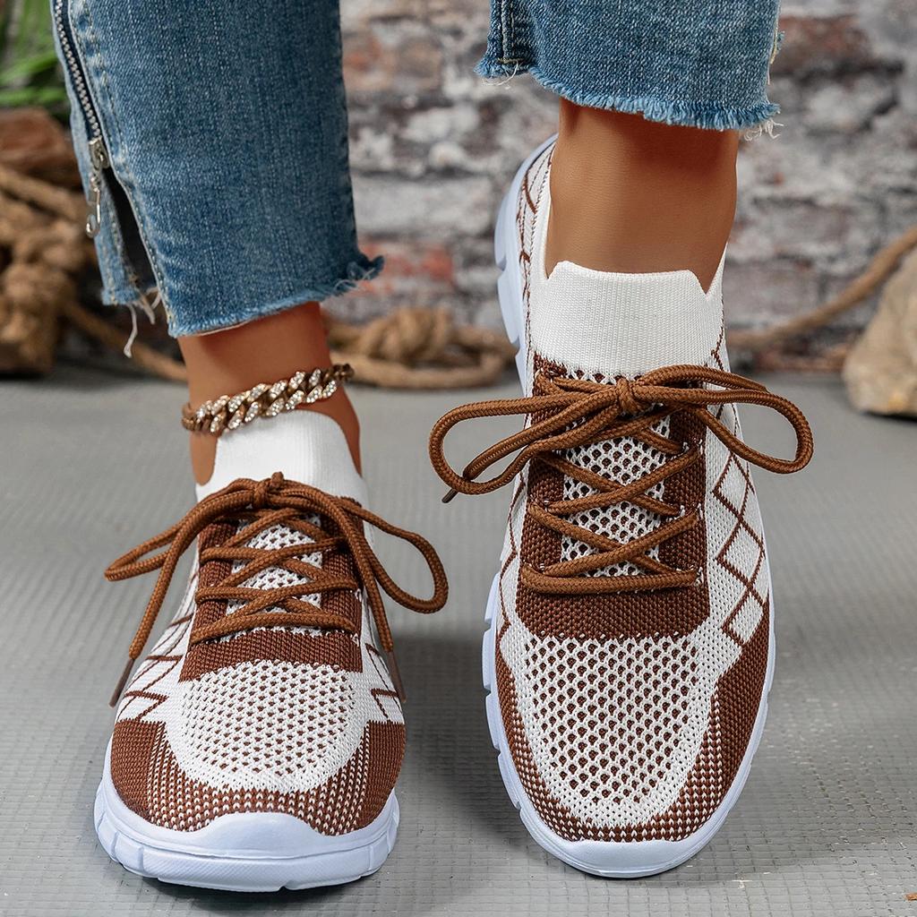 Fashion Women's Fashion Strip Plaid Knitted Sneakers Soft Sole Breathable Mesh Running Shoes for Women Lightweight Slip On Tennis Shoes