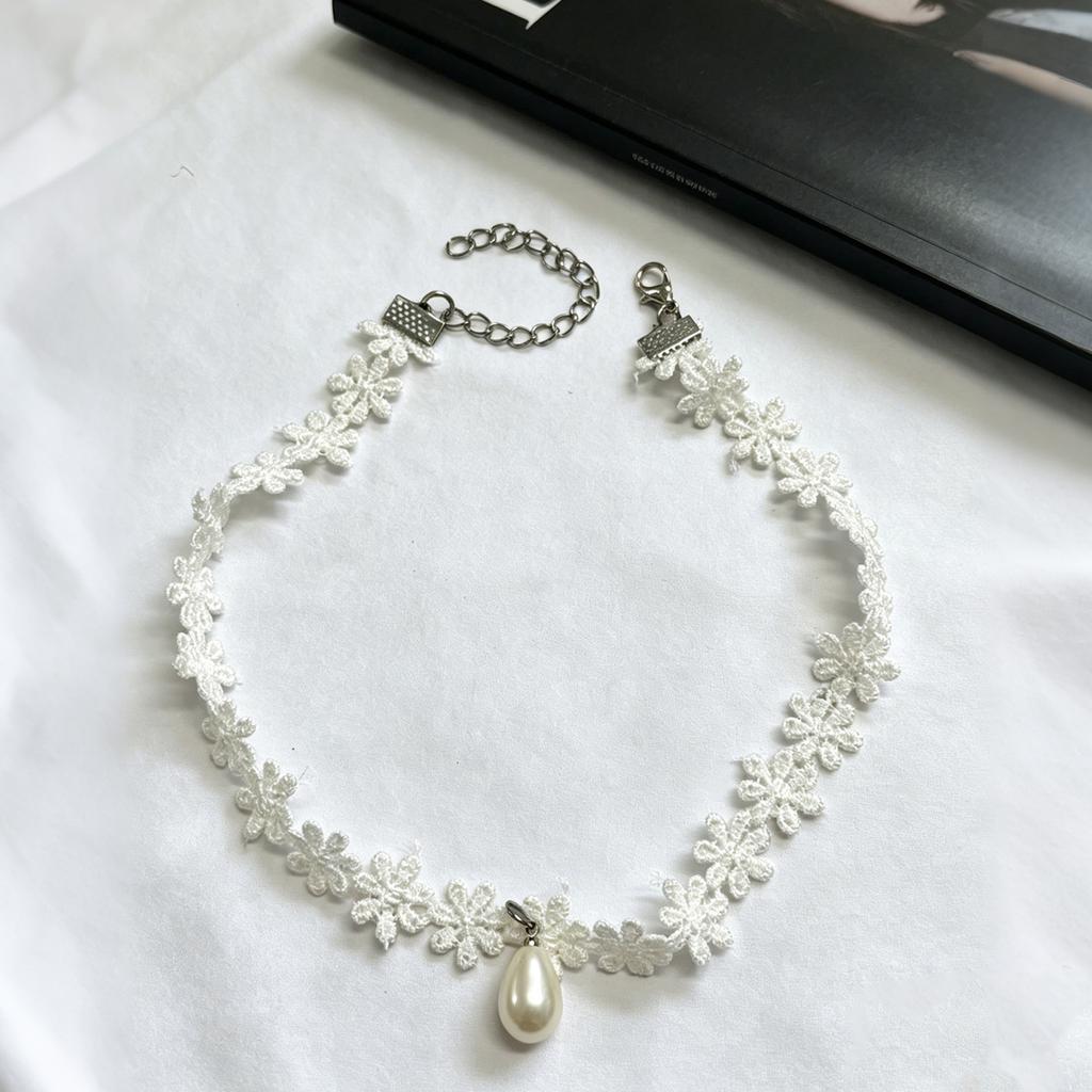 European and American Bridal Pearl Pendant Necklace Accessories Niche Premium White Lace Flower Collar Collarbone Chain