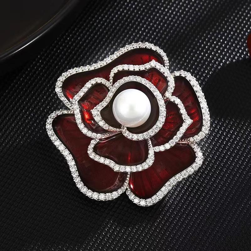 Xiaoxiangfeng Camellia Brooch, A High-end French Luxury Brooch with A Refined and Elegant Suit Pin
