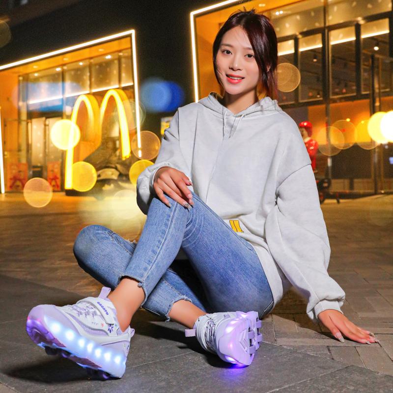 Παιδικά Αποσπώμενα Παπούτσια Σπορ με Τέσσερις Τροχούς Επαναφορτιζόμενα Φωτεινά Παπούτσια Σπορ LED Παπούτσι Πατίνια Ρόλερ με Τέσσερις Τροχούς