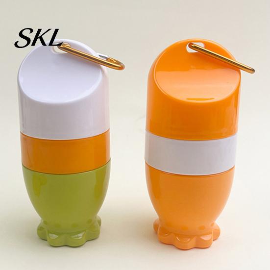 Washable Sunscreen Applicator Refillable Kids Applicator, 100ml Travel Roll on Bottle with Smooth Soft Sponge Ball, Portable Hanging Dispenser