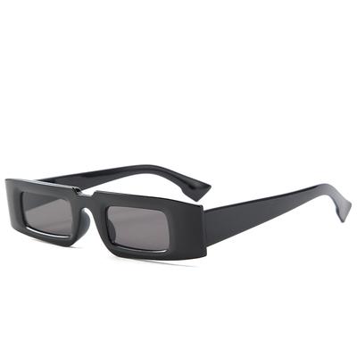 New Fashion Luxury Designer Sunglasses for Women Vintage Small Frame Travel Party Shades Summer Outdoor Top Glasses