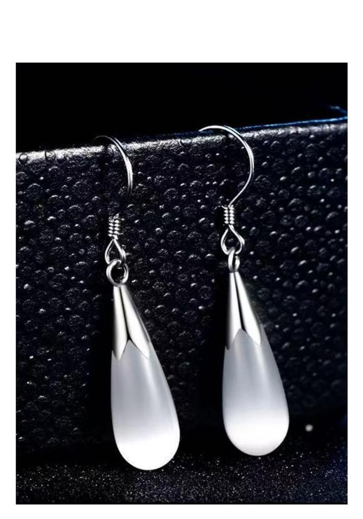 Retro Artistic Cat's Eye Water Drop S925 Sterling Silver Earrings - Personalized and Versatile Design Set