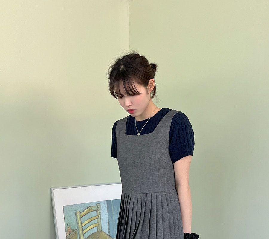 Korean Chic Minimalist Round Neck Cable Knit Slim Fit Top - Summer 2025 Women's Fashion