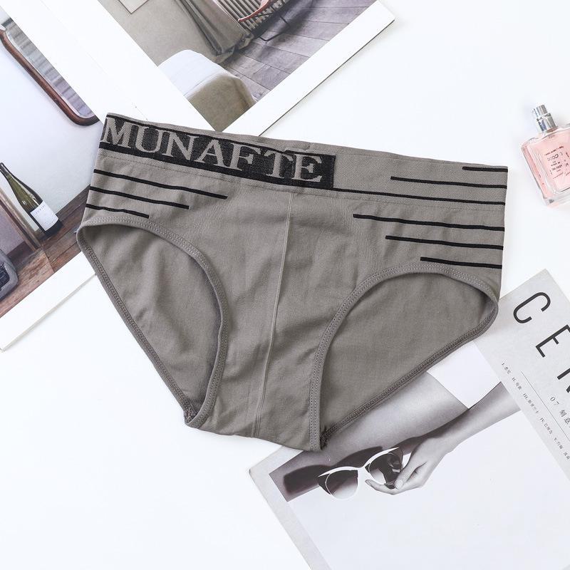 Men's Mid-Waist Quick-Dry Sports Briefs - Large, Seamless, Comfortable, Breathable