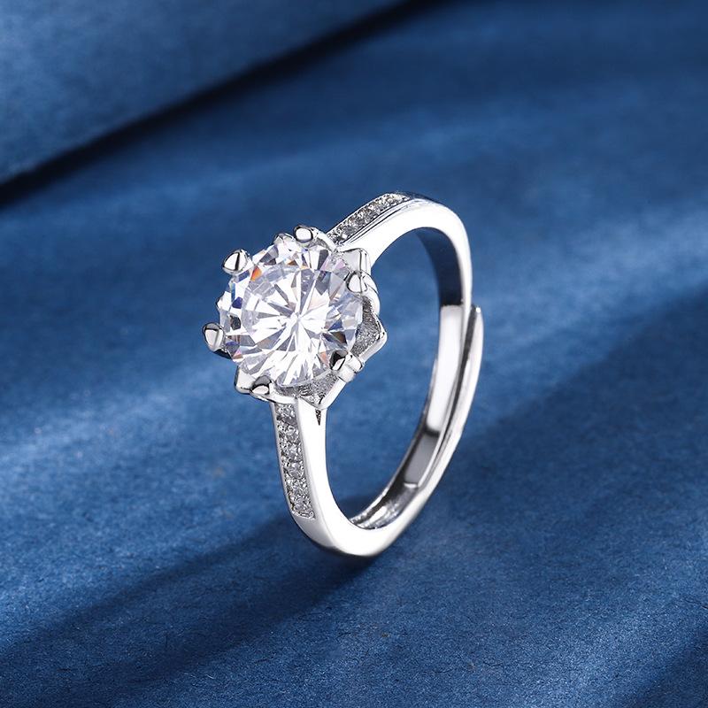 

Snowflake Three Piece Set Ring and Necklace Sunflower Versatile Pendant Zircon 2 Carat Premium Feel Jewelry Set
