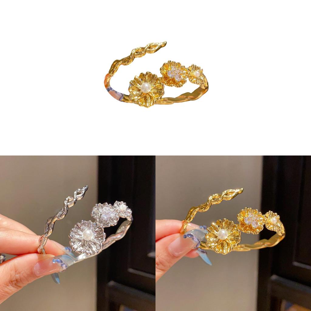 Artistic Floral Zircon Pearl Hand Bracelet With Antique Style For Daily Wear