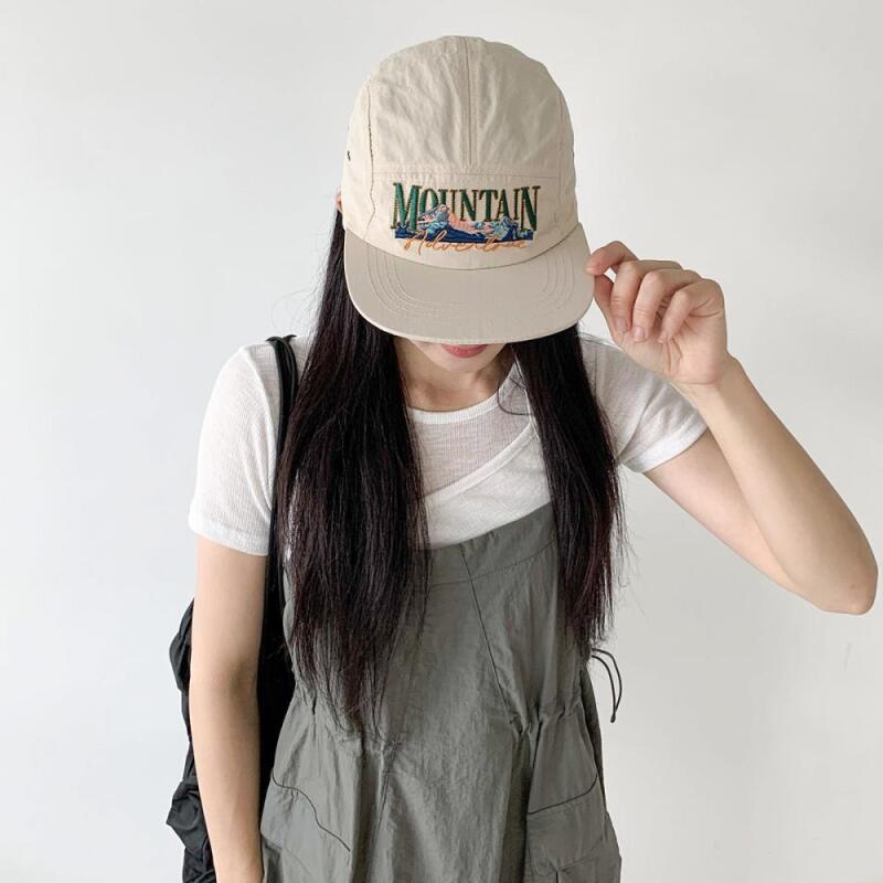 Women s Casual Color Embroidered Ball Cap Baseball Cap ivory