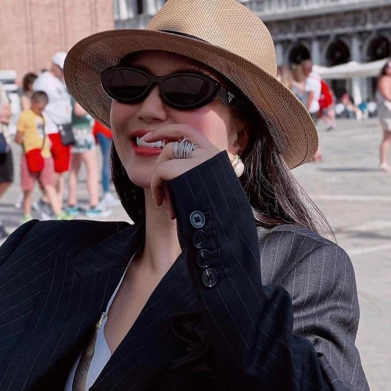 Cross Border Cat Eye Sunglasses PA Same Style Personalized Spicy European American Fashion Glasses 9069 UV