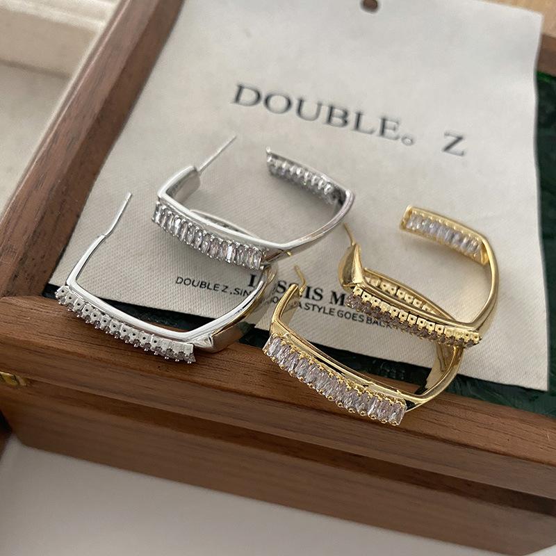 Geometric Square Stud Exquisite Diamond-Set Atmospheric High-End Versatile Niche Design Cold Wind