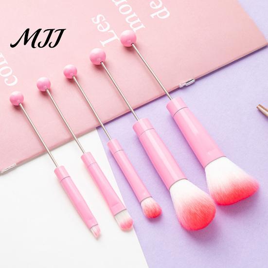 Eye Shadow Brushes 5Pcs Beadable Makeup Brush Set, DIY Cosmetic with Blank Bar, Women Tools Contouring Concealer Eyebrow Foundation for Girls