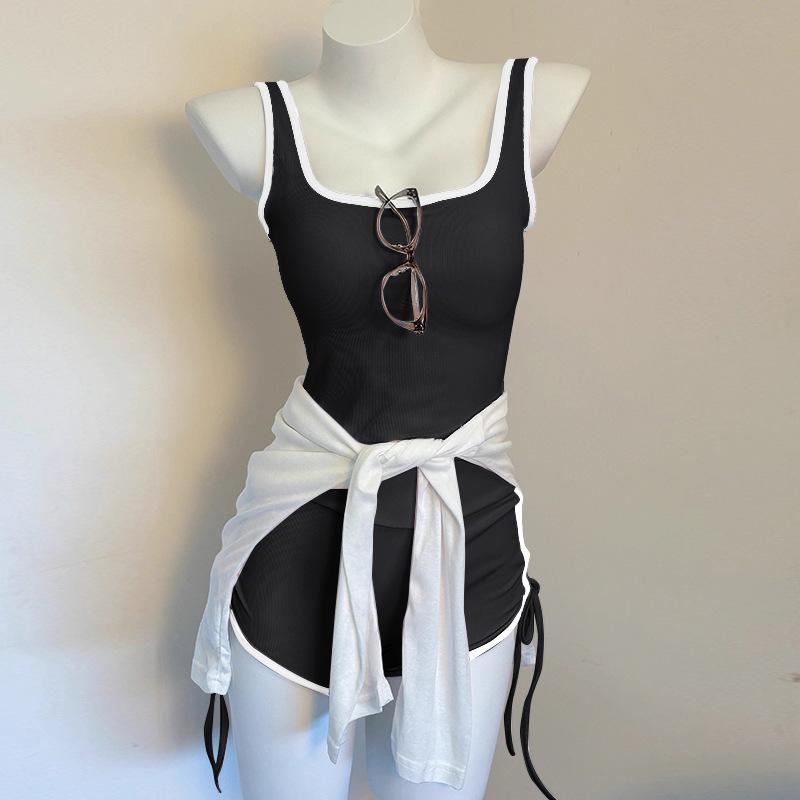 Contrasting color design yoga suit two-piece set women's chest pad vest drawstring shorts Pilates training set