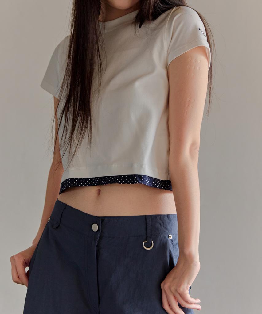 Peulleoti Minimal Dot Color Block Crop T-Shirt (White)