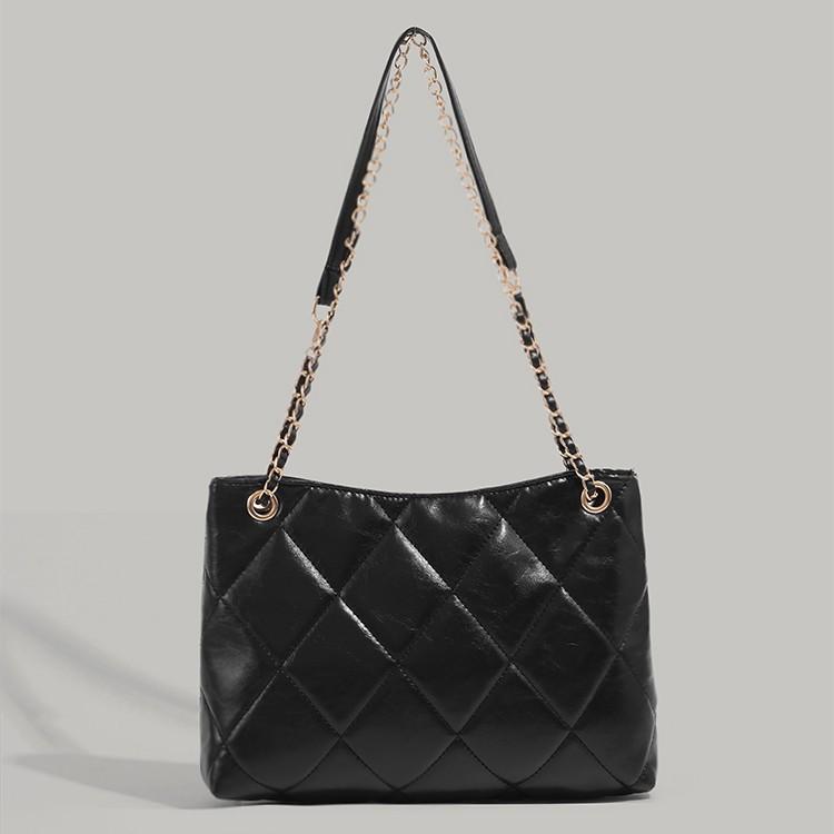 2025 New Small Style Quilted Shoulder Bag Large Capacity Crossbody Bag Fashion Versatile Handbag Trendy Women's Bag