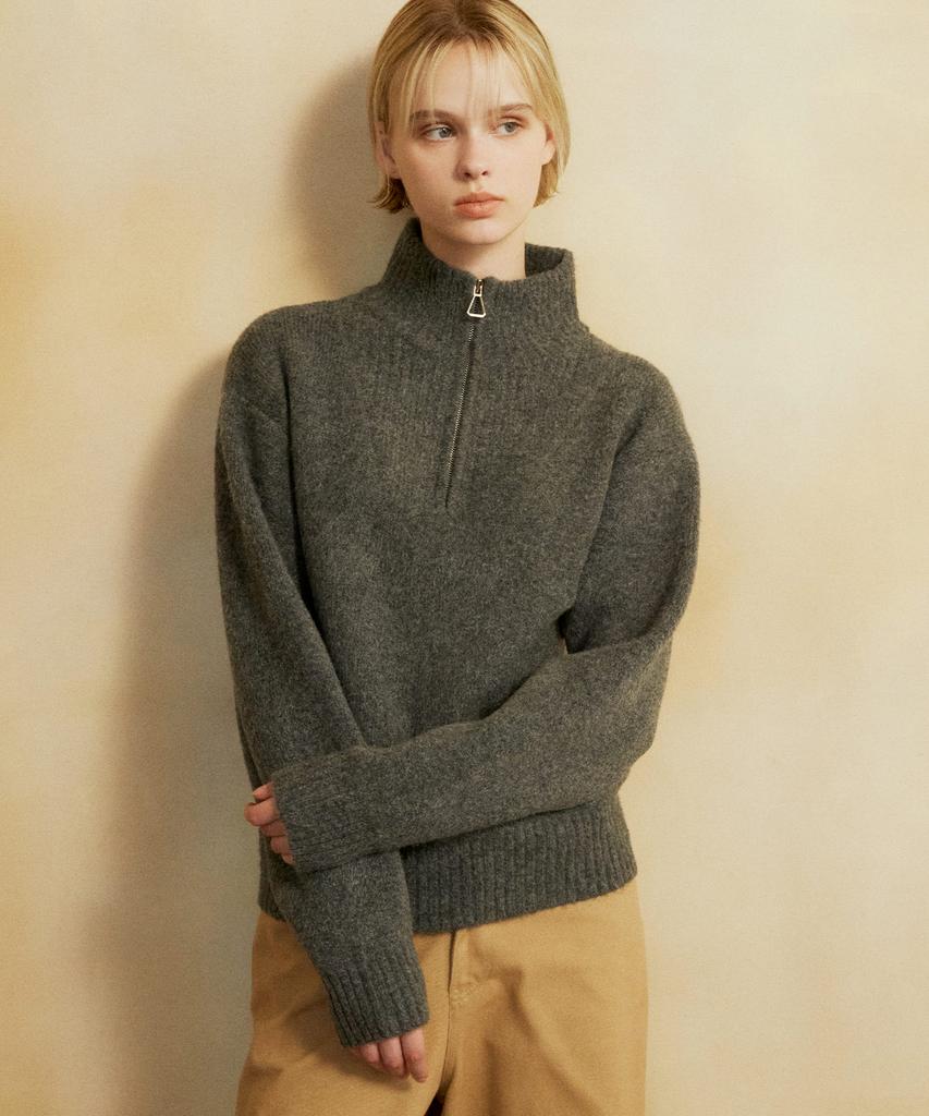 DTHIRTYONE Half-Zip Turtleneck Sweater (Grey)