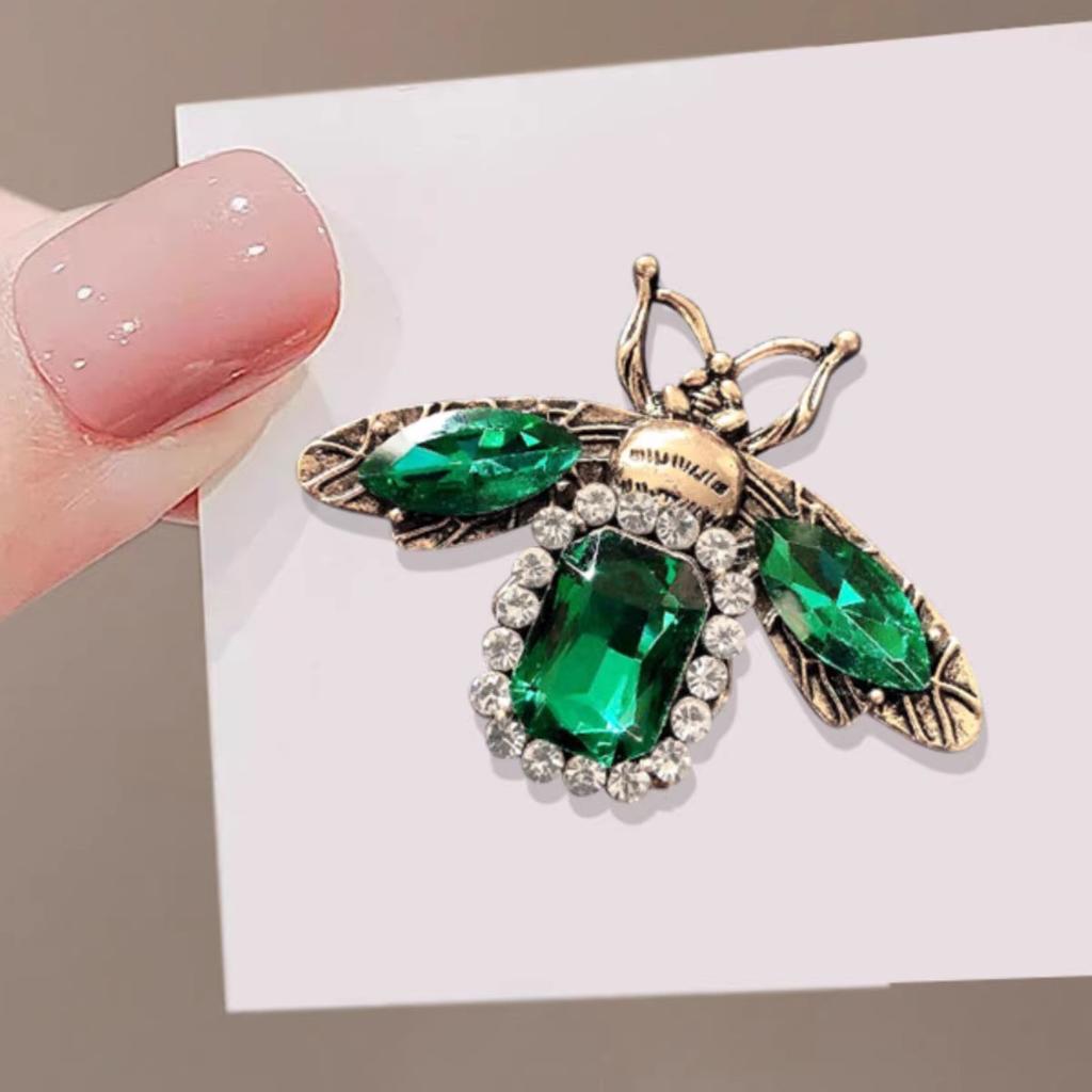 Fashion Baroque Rhinestones Bee Brooch Insect Anti-light Corsage Vintage Court Dress Vintage Accessories