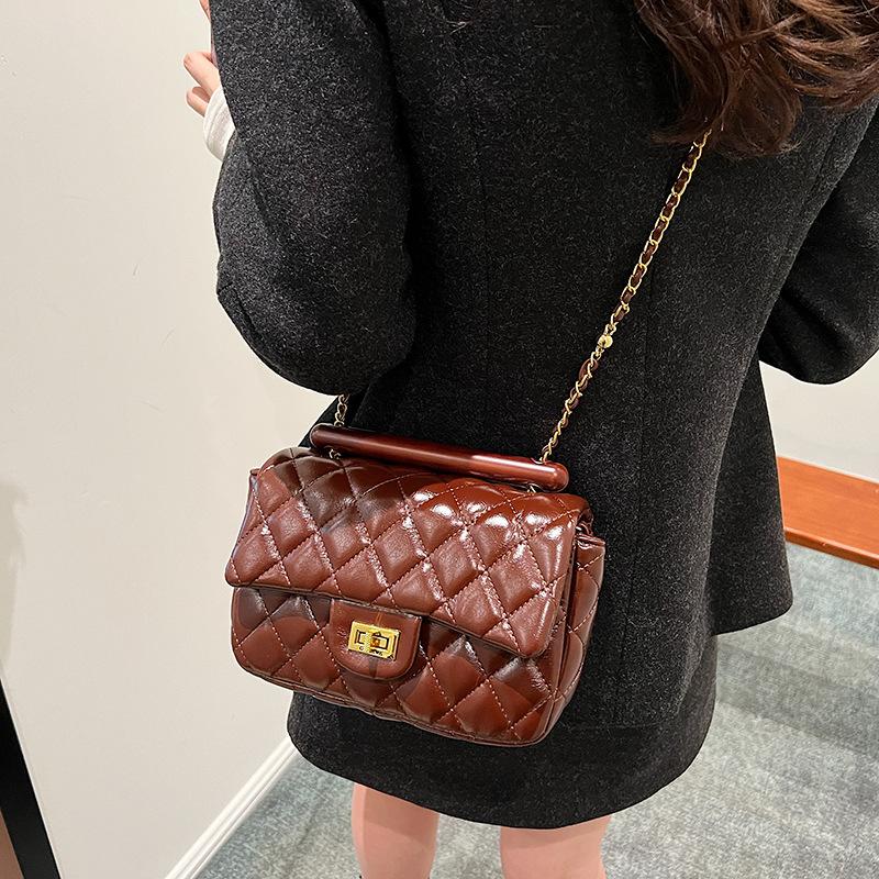 

Нишевая сумка высокой моды женская новая 2025 однотонная сумка-цепочка с ромбами в стиле Сяосянфэн, универсальная сумка через плечо 22*7*14