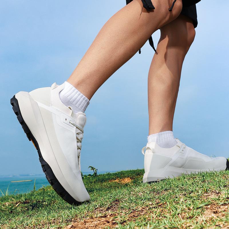 Outdoor breathable new wear-resistant waterproof casual shoes off-road men's shoes mountaineering non-slip all-terrain sports tide shoes