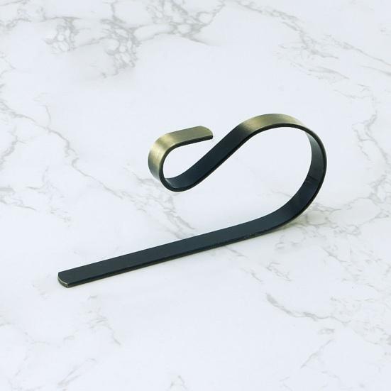 Yousheng Christmas Stocking Holder Non-Slip Silicone Pads Rust-Proof Metal Hanger Garlands Ornament Fireplace Staircase Decor