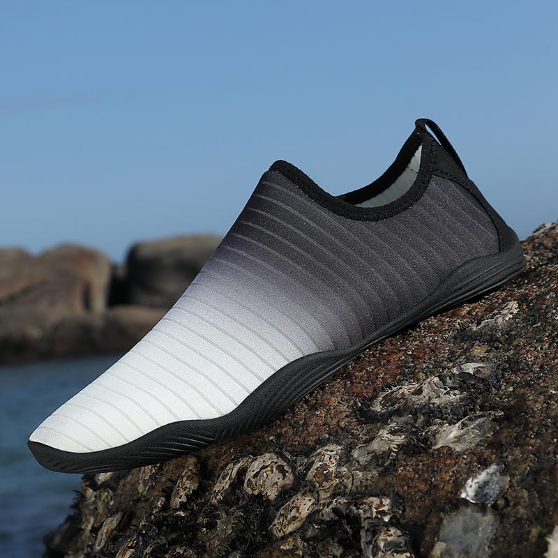 Fashion Beach Water Shoes Quick Dry Swimming Water Slippers Barefoot Women's Upstream Sneakers Beach Surfing Lightweight Sandals