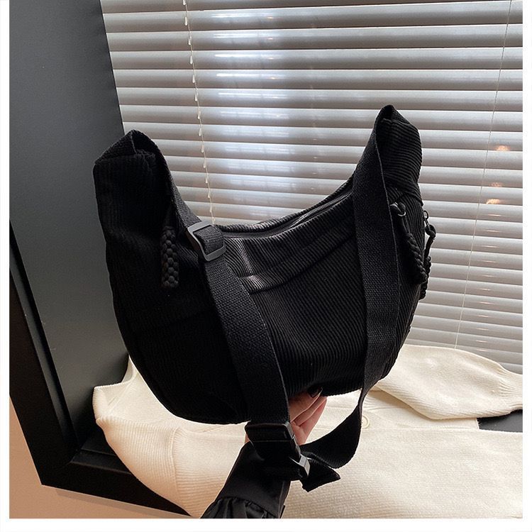 

2025 new corduroy Japanese leisure literature and art single shoulder crossbody women s bag striped velvet fresh large-capacity commuting foreign styl