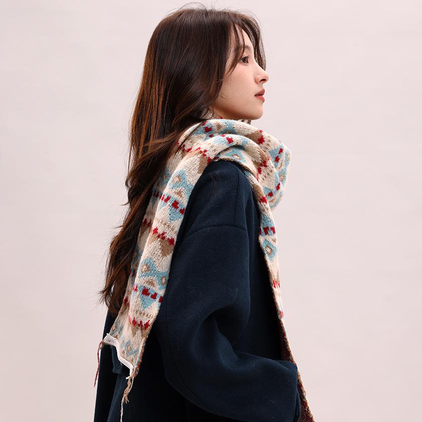 Women's Korean Style Autumn/Winter Jacquard Scarf & Hat Set – Versatile Shawl and Neck Warmer for Couples and Students