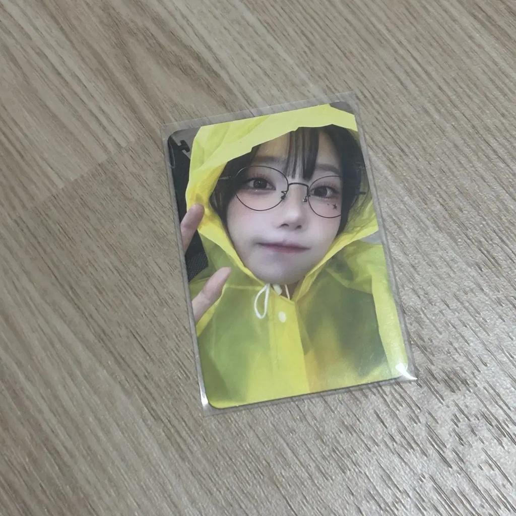 Qwer Unreleased Photocard Photo Card Magenta