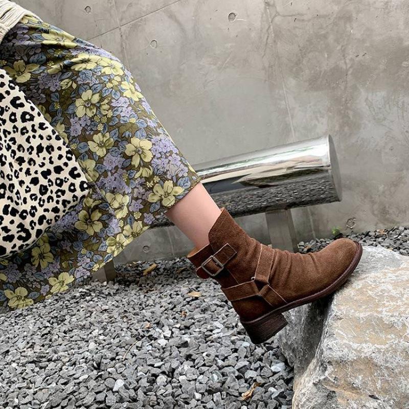 New Women's Leather Boots Side Zipper Cow Velvet Large Size Women's Boots Medium Heel Large Size Women's Boots Autumn and Winter Leather Martin Boots