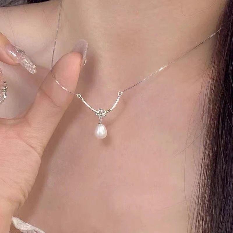 Super Immortal Five-piece Set~ Princess Design Necklace Moonstone Light Luxury Simple Versatile Neck Chain Niche Clavicle Chain Exquisite