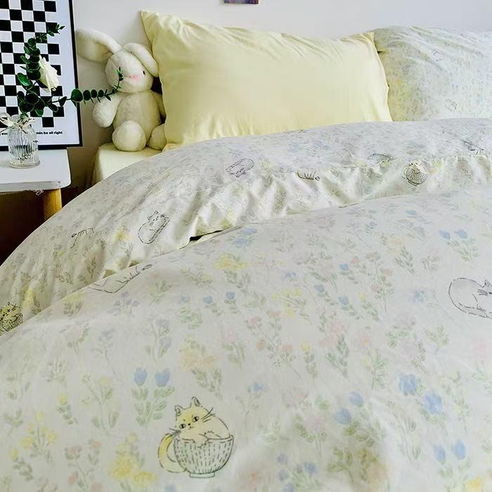 Super Soft Cotton Chenille Bear Embroidery Bedding Set - 4-Piece Simple Cartoon Duvet & Sheet