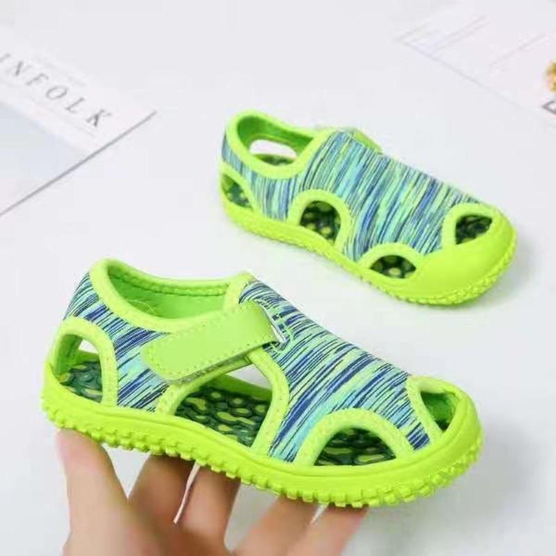 Summer Sandals for Kids 2026 New Breathable Mesh Closed-toe Soft-soled Beach Sandals Boys Barefoot Sneakers