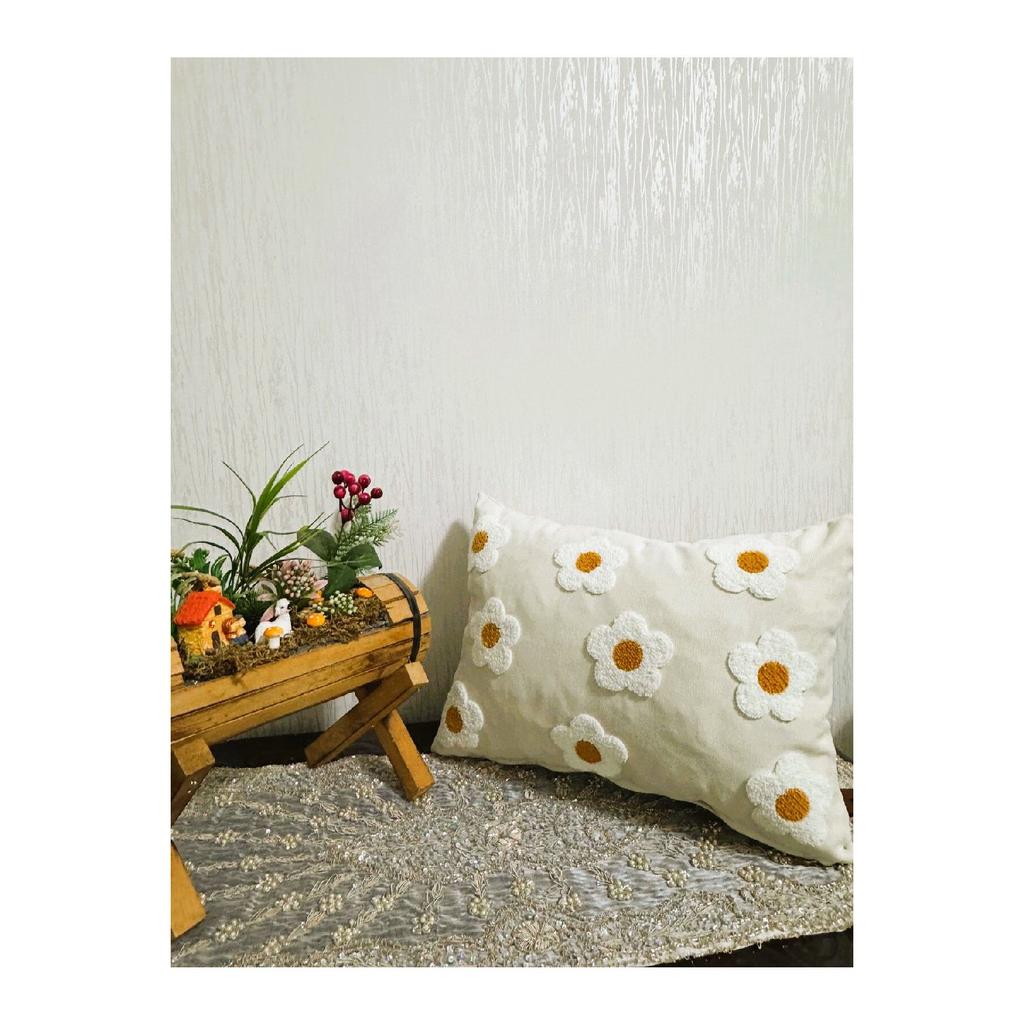 Linen Fabric 35*50 Daisy Pattern Punch Throw Pillow Cover (punch)