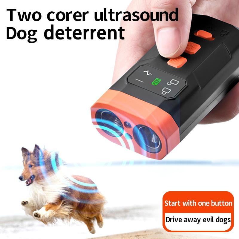Dual-Core Long-Range Ultrasonic Dog Repeller Outdoor Dual Light Emergency Lighting Portable Large Capacity Rechargeable Smart
