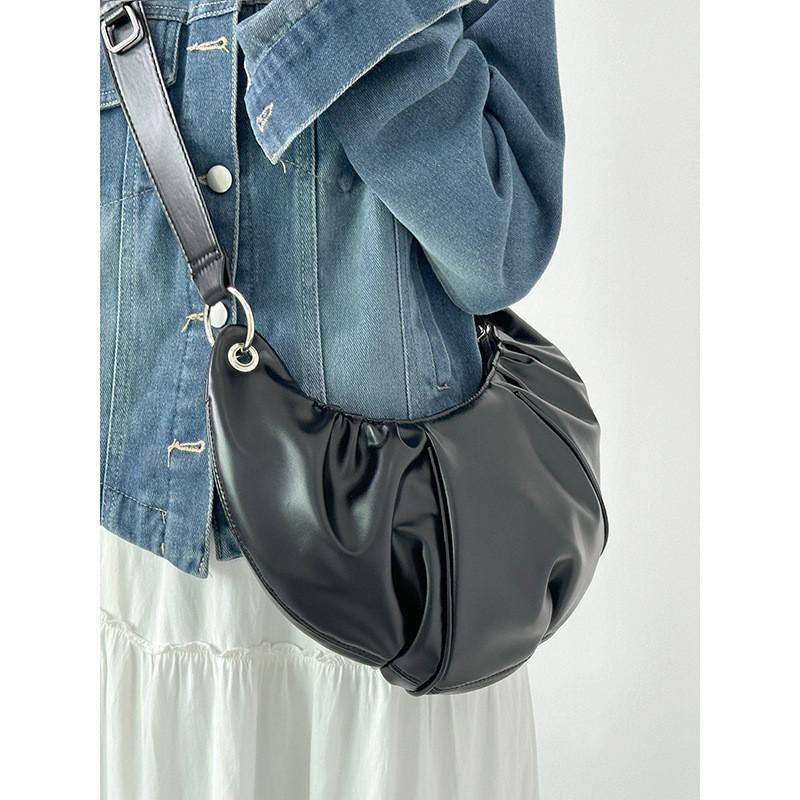 Ielgy Style Korean Version Pleated Pod Bag Female Large Capacity Croissant Shoulder Messenger Bag